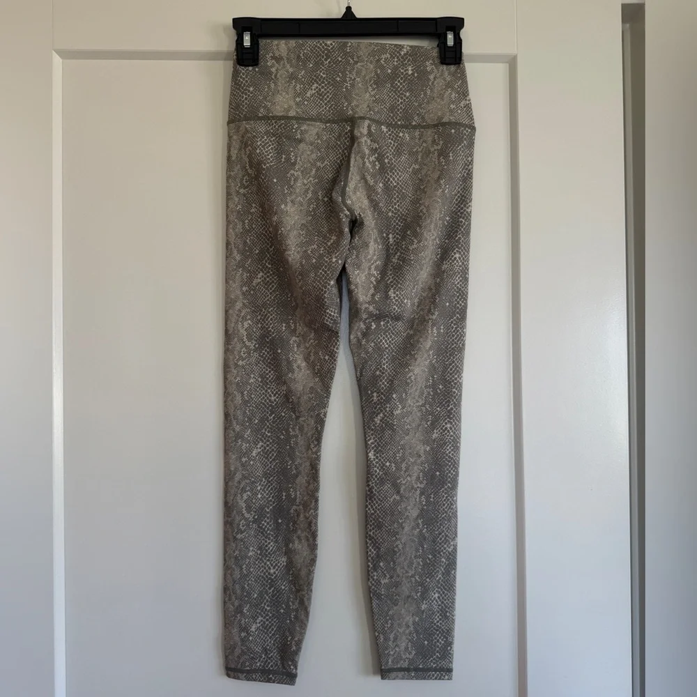 NWT Varley 25in leggings - size S